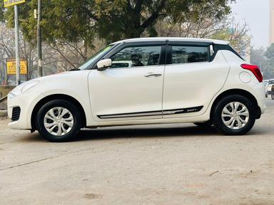 Maruti Swift vxi petrol CNG model 2018 running 73k DL number