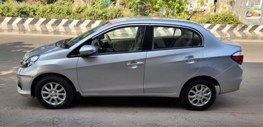 HONDA AMAZE VX AT