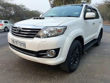 FORTUNER 4X2 MANUAL