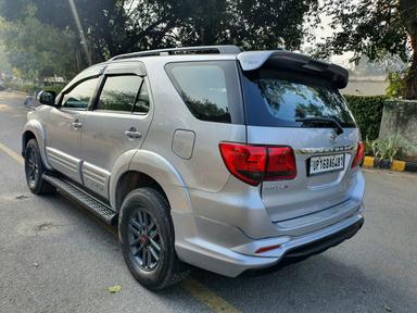 FORTUNER 4X2 AUTOMATIC