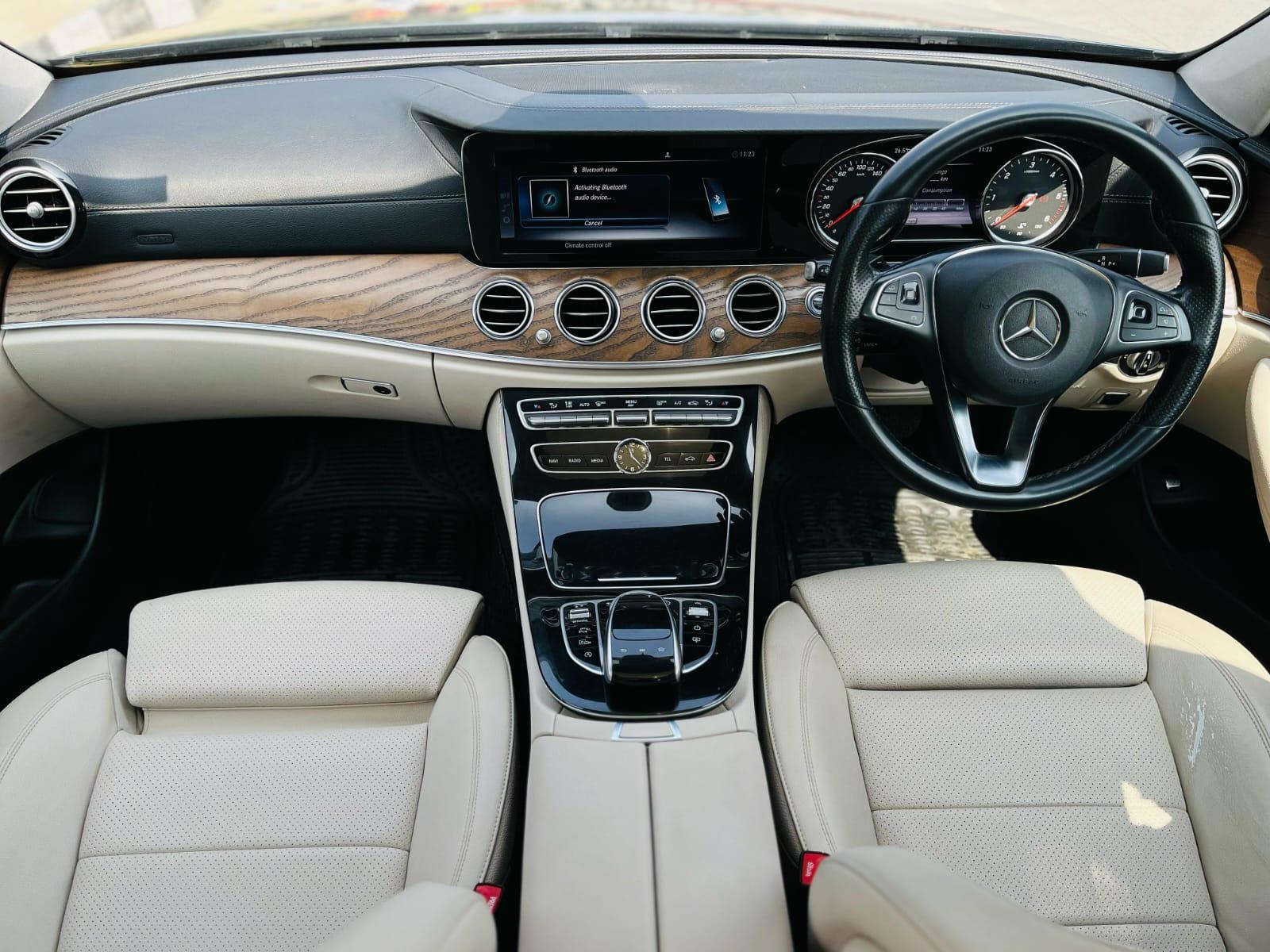 *MERCEDES BENZ E-220 D EXPRESSION AUTOMATIC DIESEL*