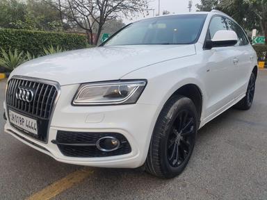 AUDI Q5 30 TDI