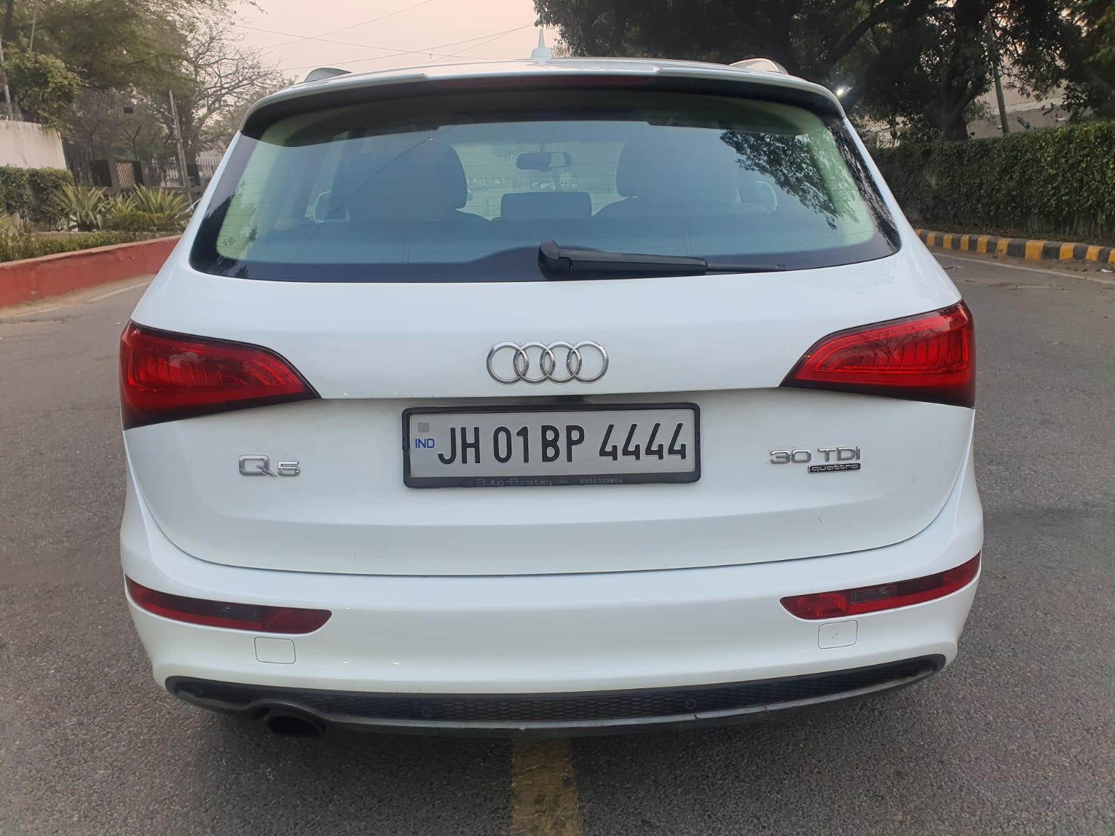 AUDI Q5 30 TDI