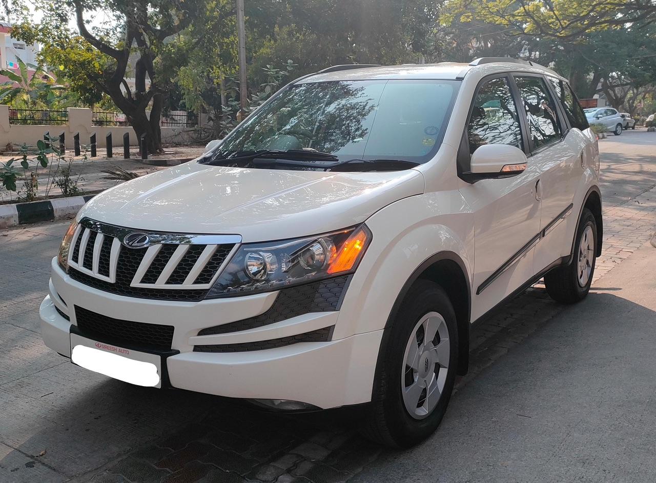 MAHINDRA XUV500 W6 MT