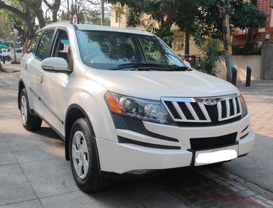 MAHINDRA XUV500 W6 MT