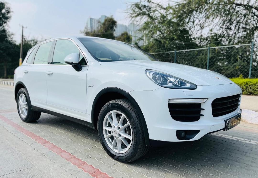 *PORSCHE CAYENNE 3.0 L V6 PLATINUM EDITION AUTOMATIC DIESEL*