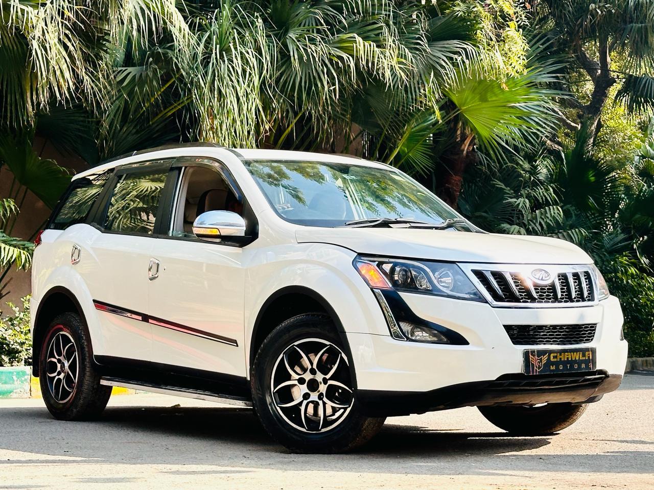 Mahindra XUV w6 automatic model 2017 running 67k DL number