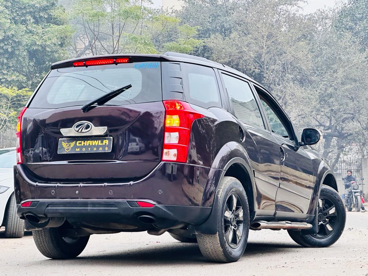 Mahindra XUV w8 model 2014 running 72k HR number