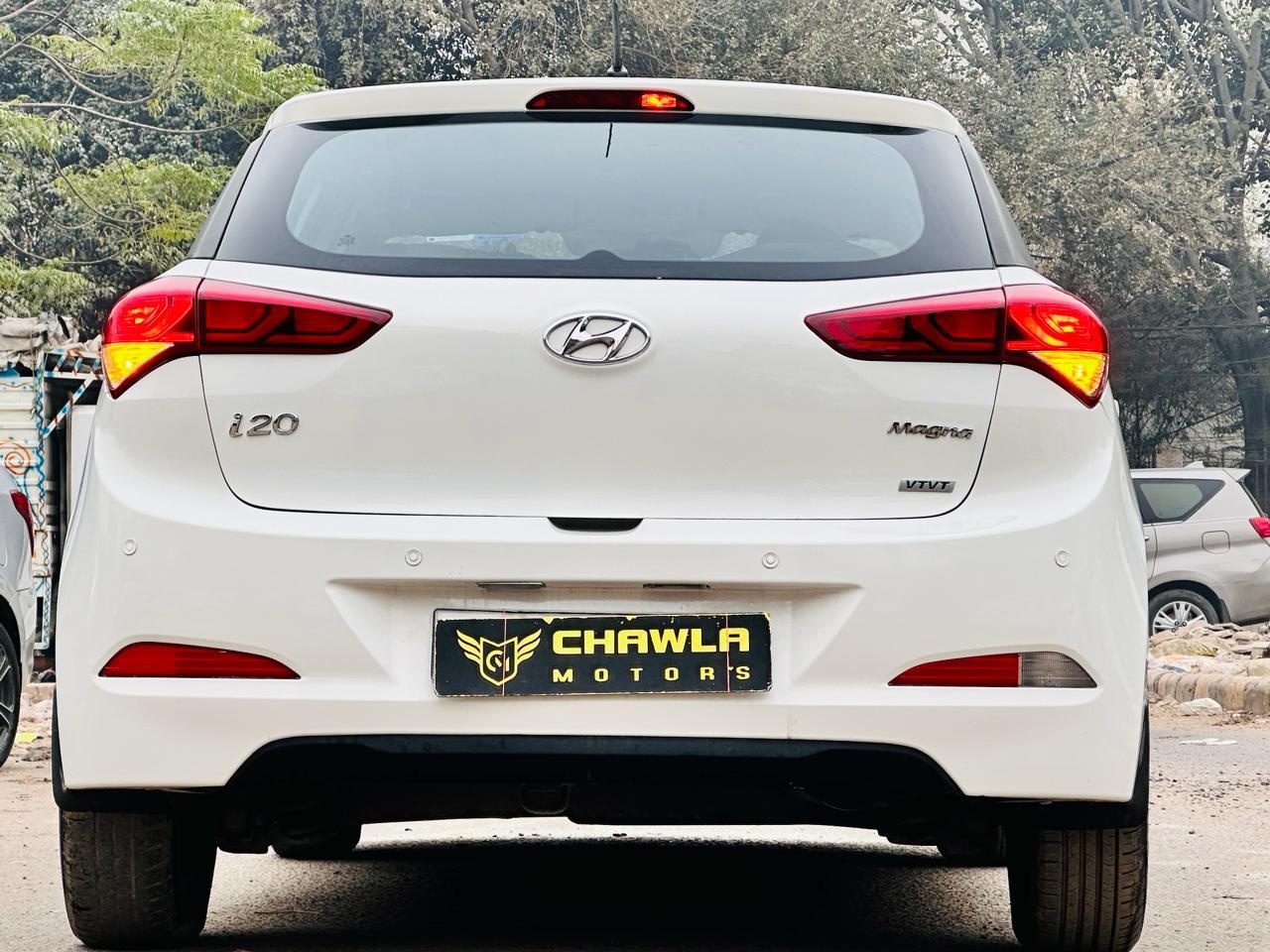 Hyundai i20 manga petrol model 2015 running 65k DL number