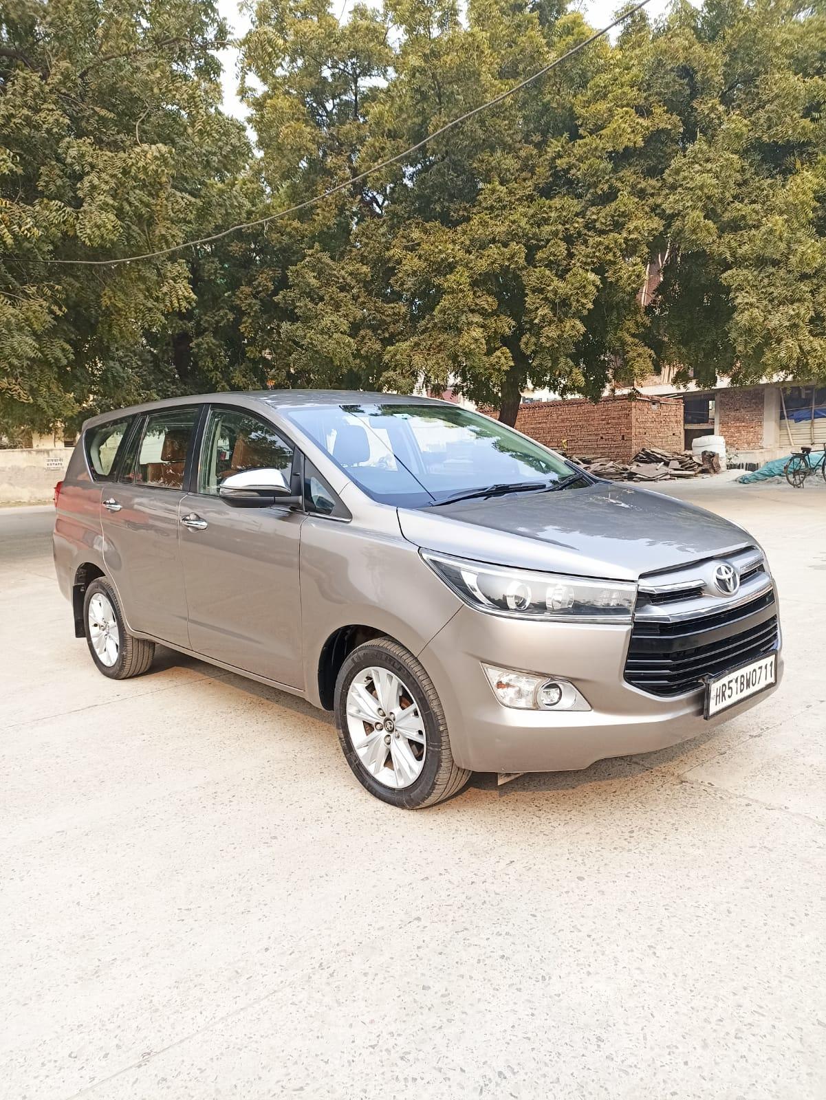 INNOVA CRYSTA 2.8 Z AUTOMATIC