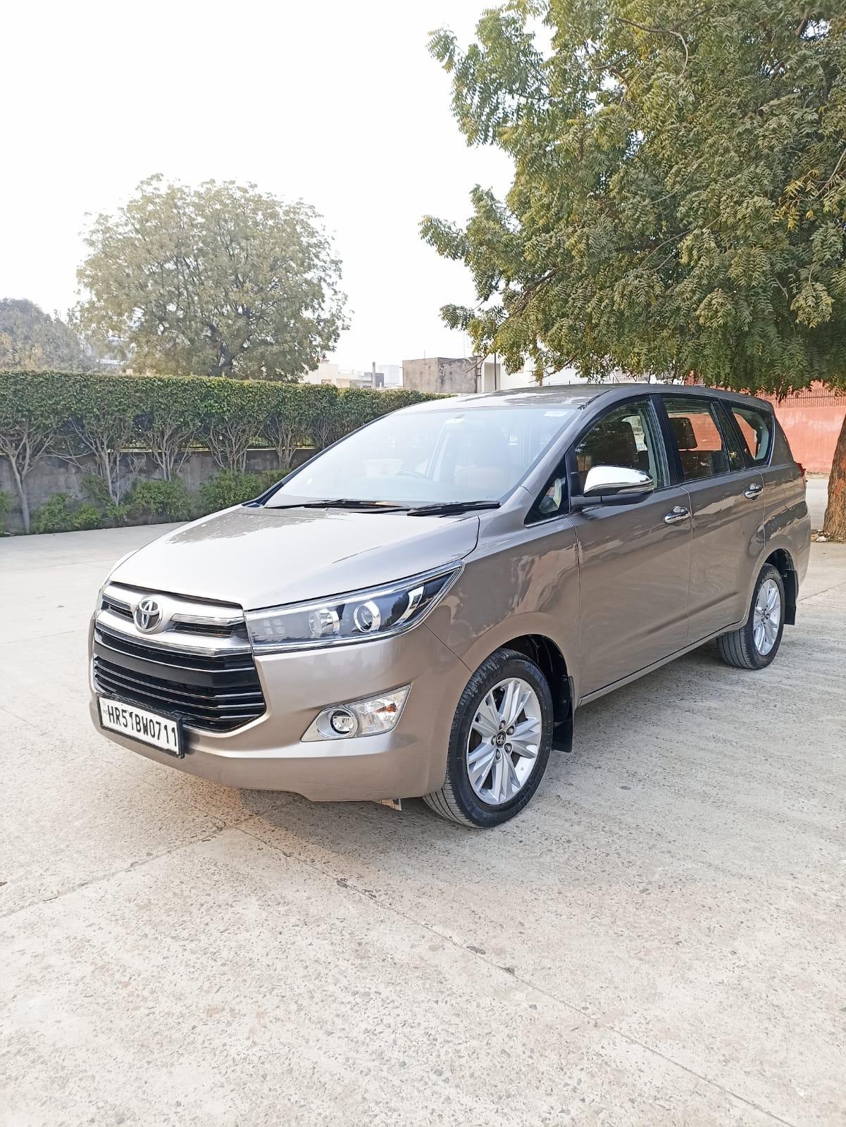 INNOVA CRYSTA 2.8 Z AUTOMATIC