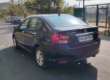 Honda City 1.5 V MT