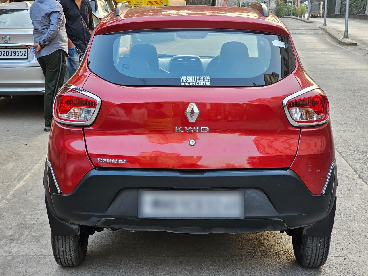 Kwid RXT
2015 December