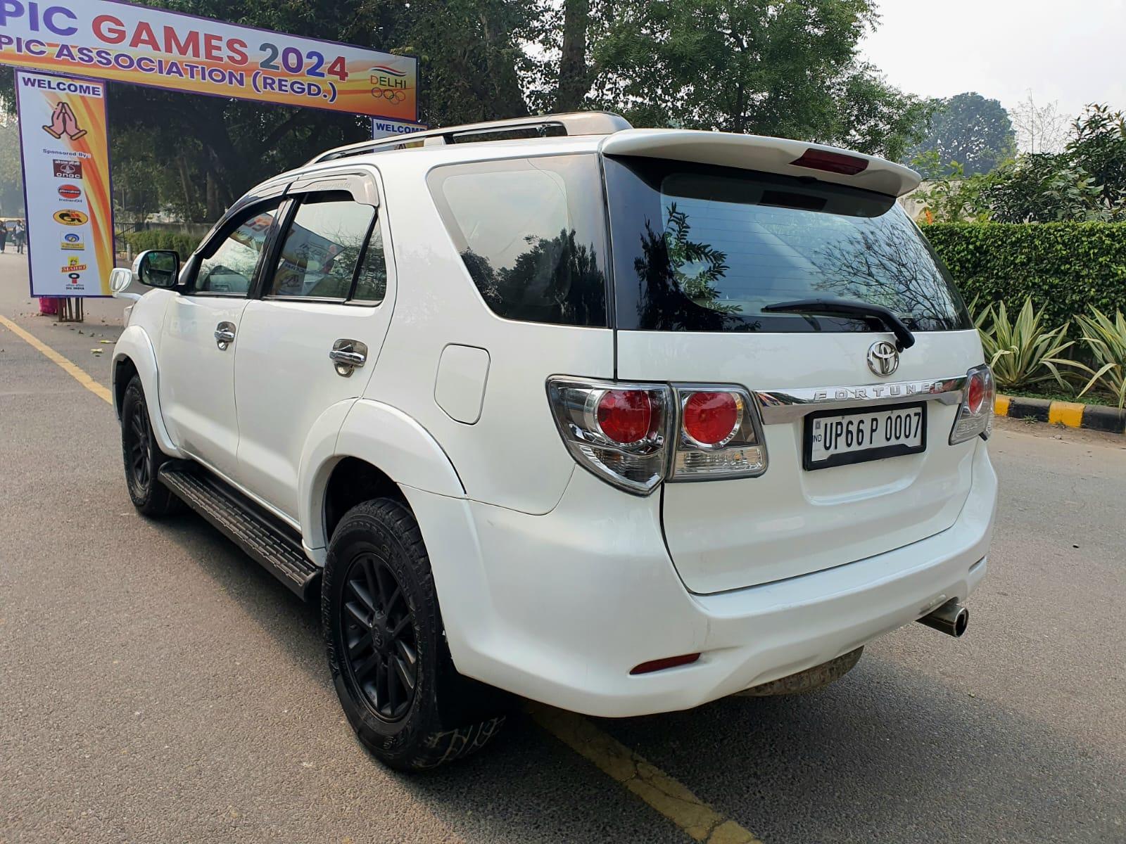 FORTUNER 4X2 MANUAL