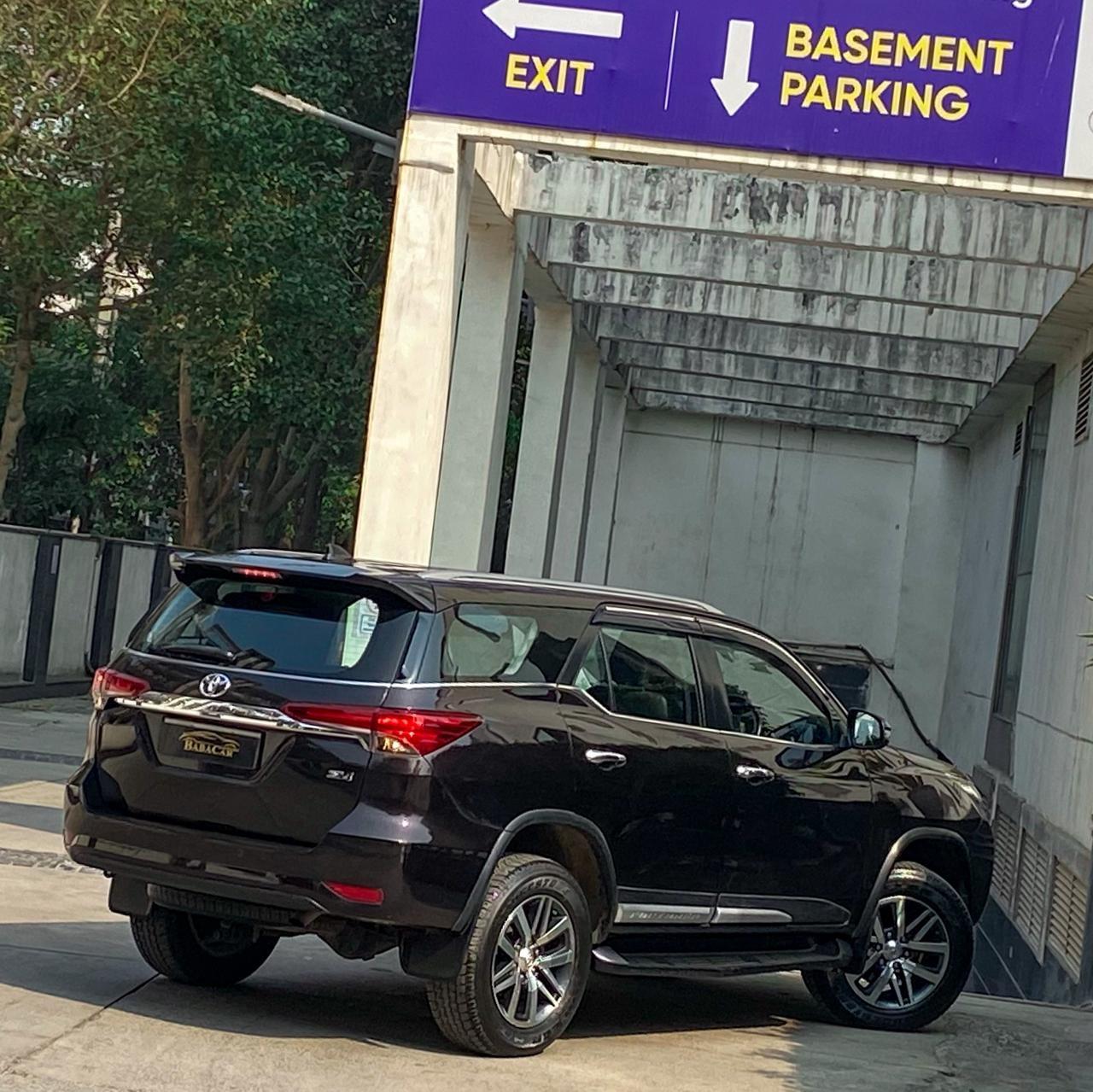 Toyota FORTUNER 4x4 automatic 2018 Delhi registration