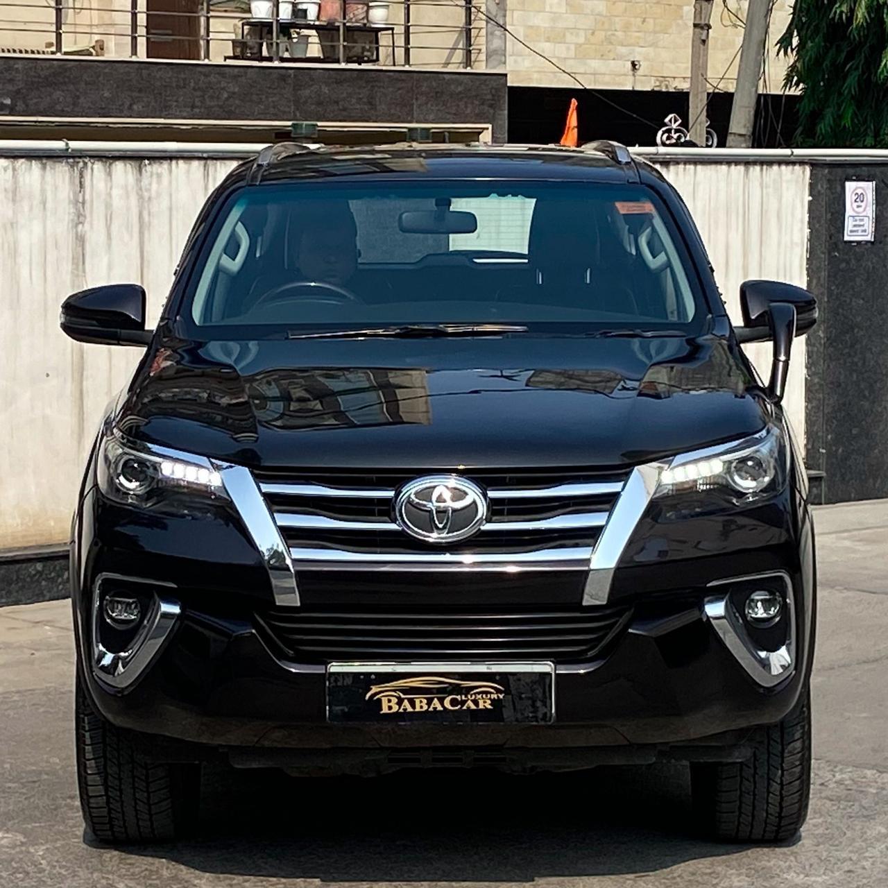 Toyota FORTUNER 4x4 automatic 2018 Delhi registration