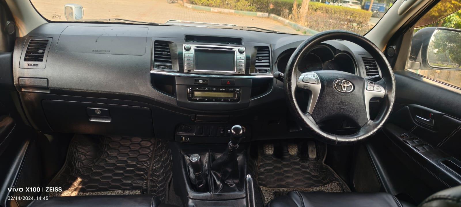 FORTUNER 4X4 MANUAL