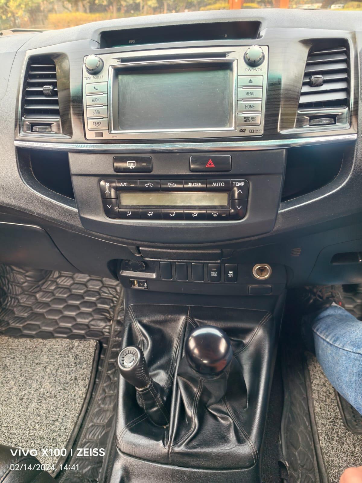 FORTUNER 4X4 MANUAL