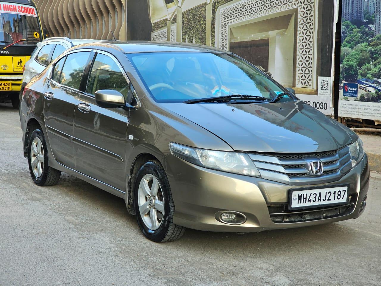 Honda City ivtec 1.5 VMT
2011 CNG