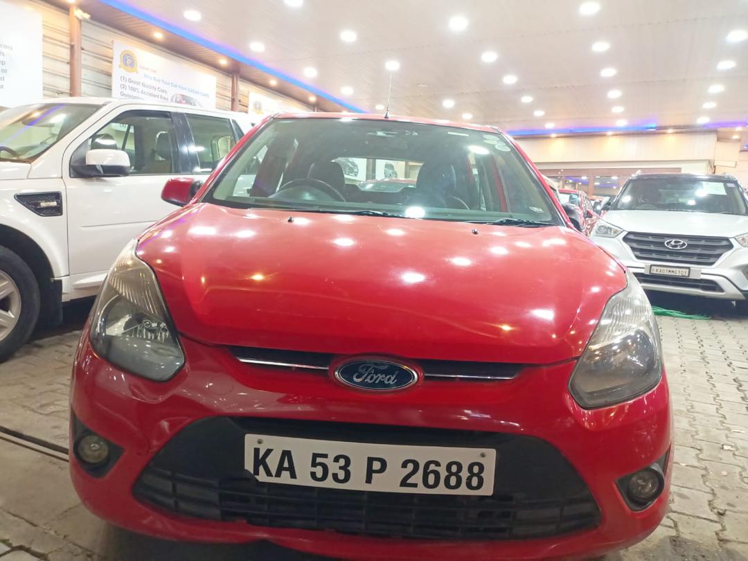 FORD FIGO  TITANIUM DIESEL MODEL 2010