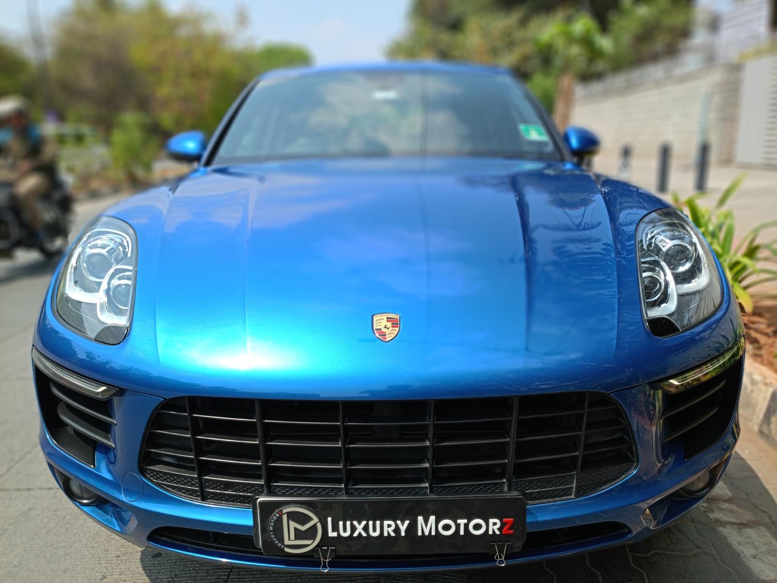 PORSCHE MACAN TURBO