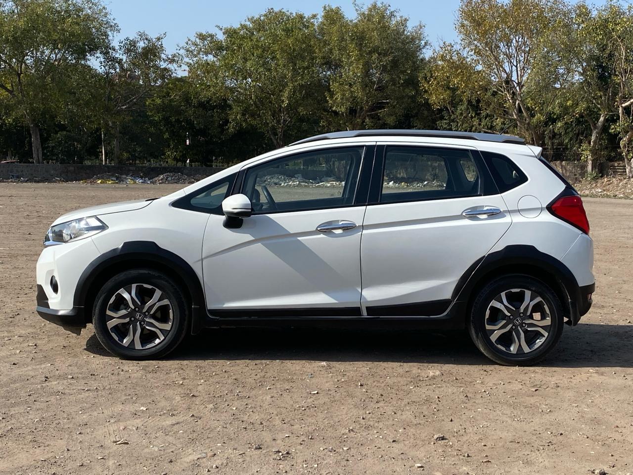 2017 WRV VX Sunroof