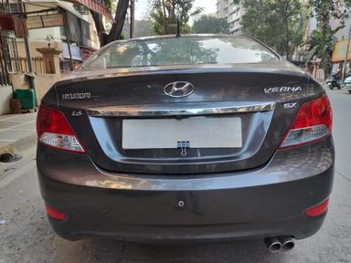 Hyundai Verna Sx option push button start petrol Automatic 2012