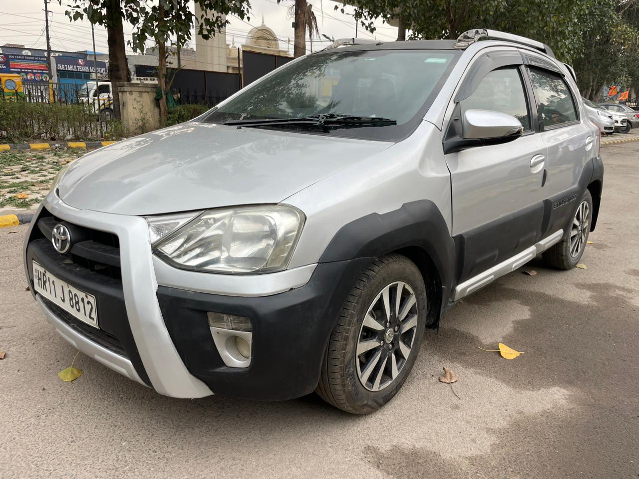 ETIOS cross 2016