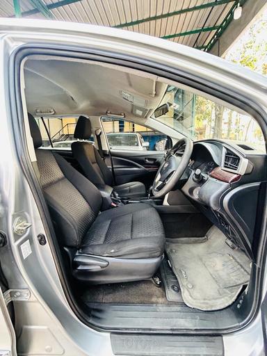 Toyota Innova Crysta G4 automatic 2017