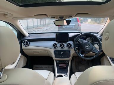 MERC GLA220D 2017R DIESEL 1ST 68000KM