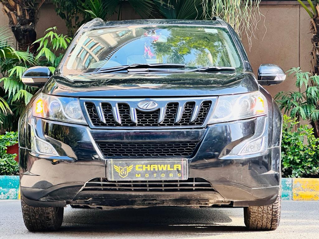 Mahindra XUV W10 with sunroof  model 2017 running 73k Up number