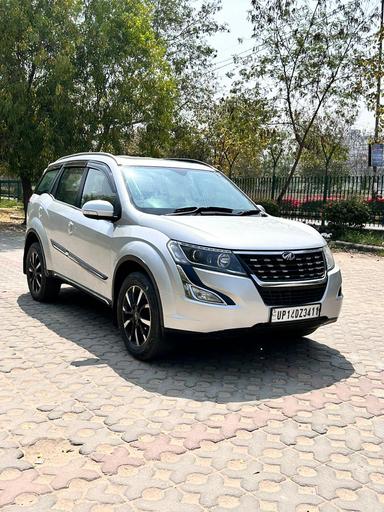 (MAHINDRA XUV500 W11)**2019 model