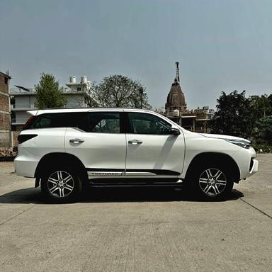 FORTUNER 4X2 AUTOMATIC