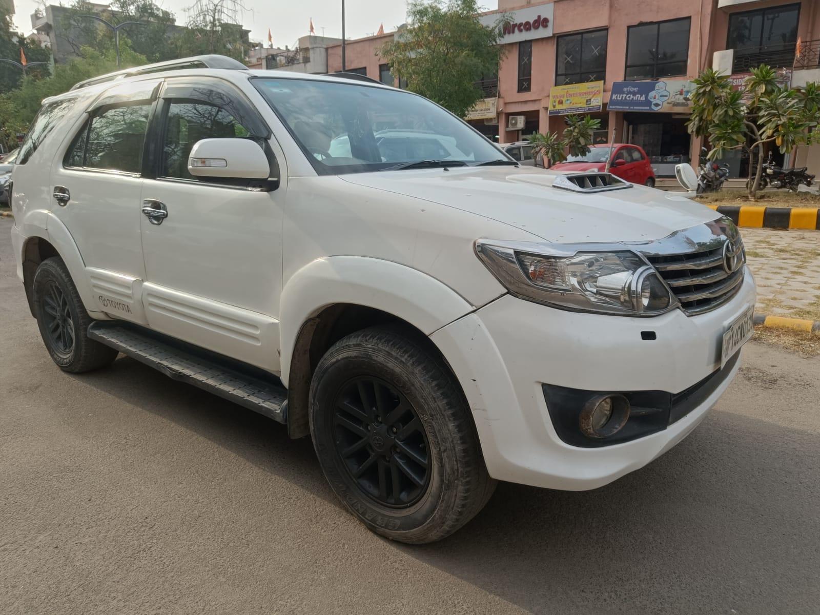 2015 FORTUNER 4X2 MANUAL 1ST