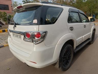 2015 FORTUNER 4X2 MANUAL 1ST