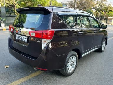 INNOVA 2.8 G AUTOMATIC