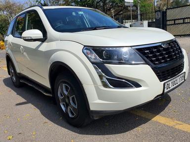 MAHINDRA XUV 500 FWD 4X4 W7