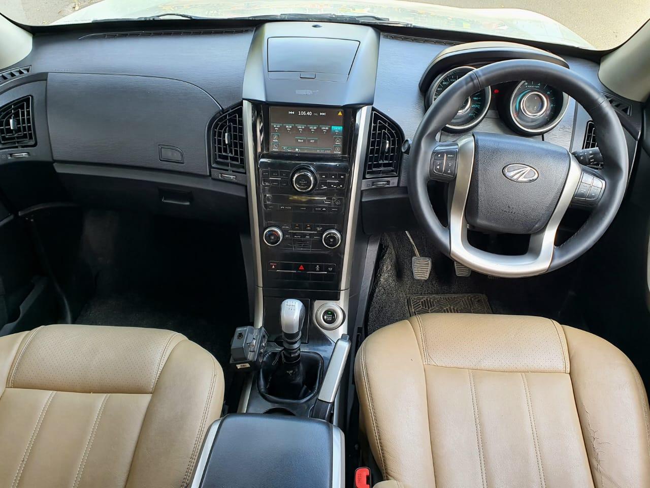 MAHINDRA XUV 500 FWD 4X4 W7