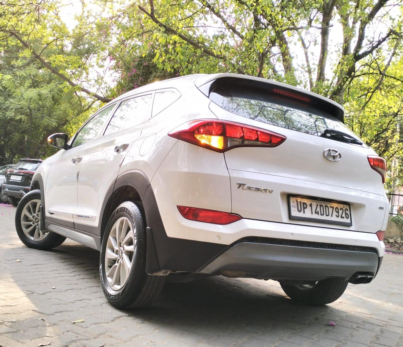 Hyundai Tucson manual diesel model 2017 running 69k Up number