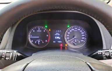 Hyundai Tucson manual diesel model 2017 running 69k Up number