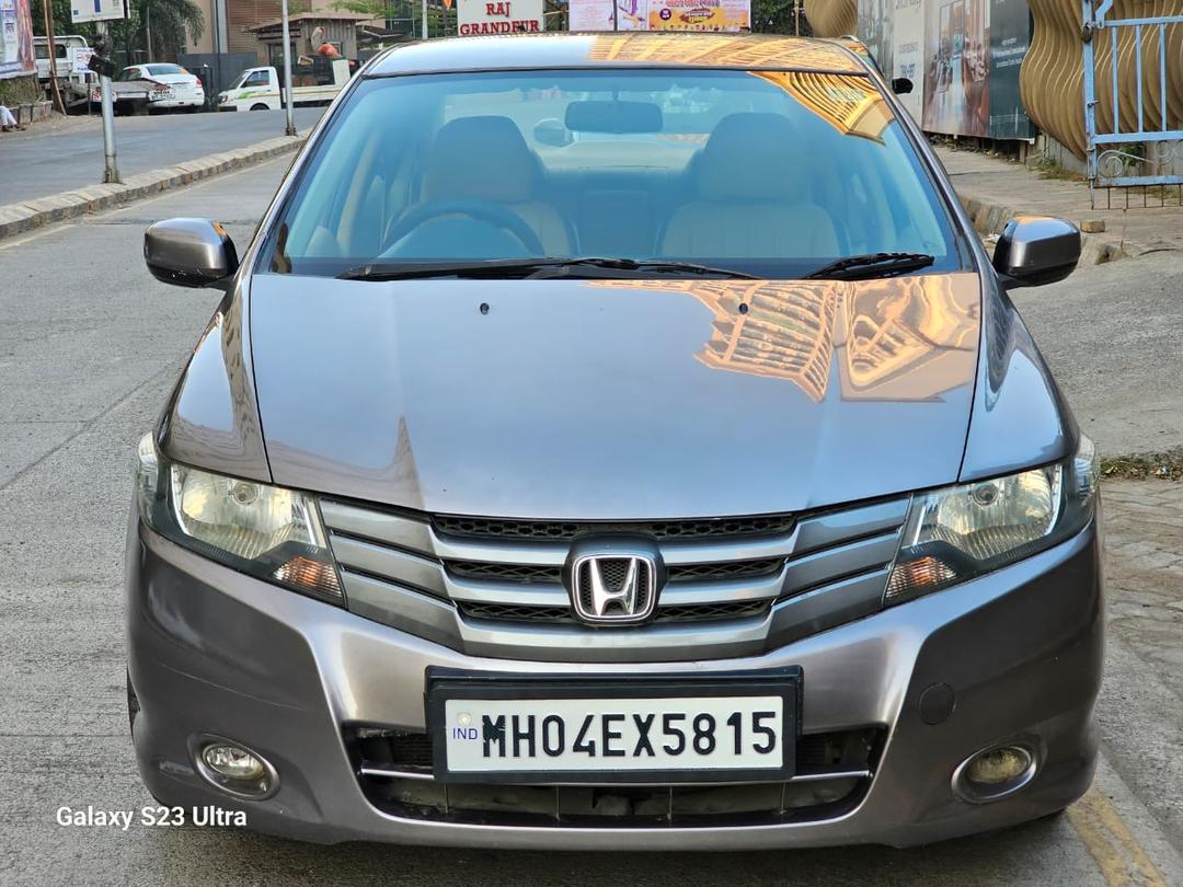 Honda City ivtec V MT
2011