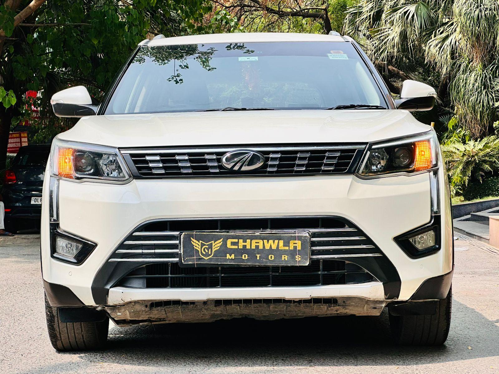 Mahindra XUV 300 w8 with sunroof model 2019 running 49k DL number