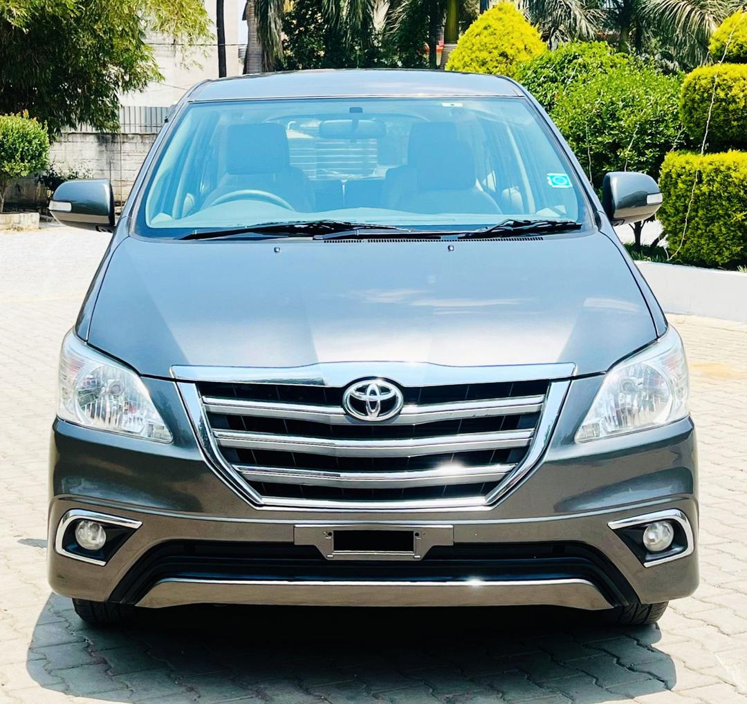 Toyota Innova 2015 Diesel 2.5VLtr