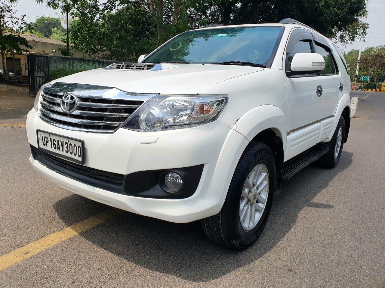 FORTUNER 4X2 MANUAL