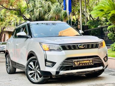 Mahindra XUV 300 w8 with sunroof model 2019 running 56k DL number