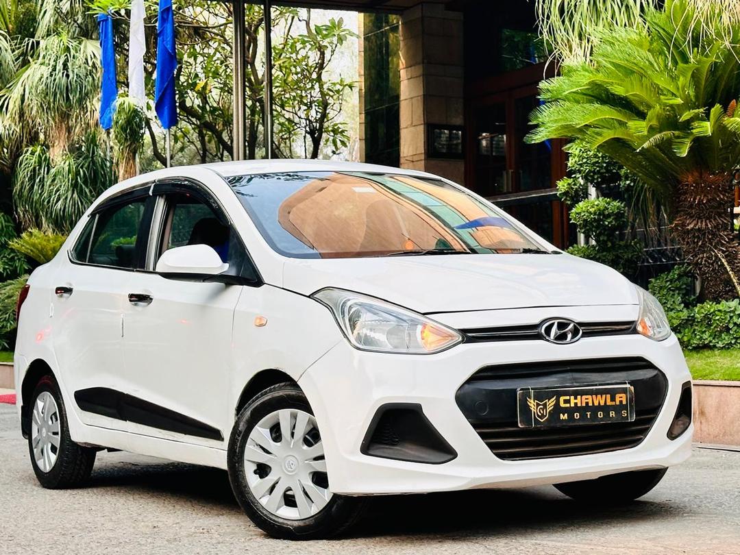 Hyundai Xcent vtvt petrol CNG model 2017 running 72k DL number