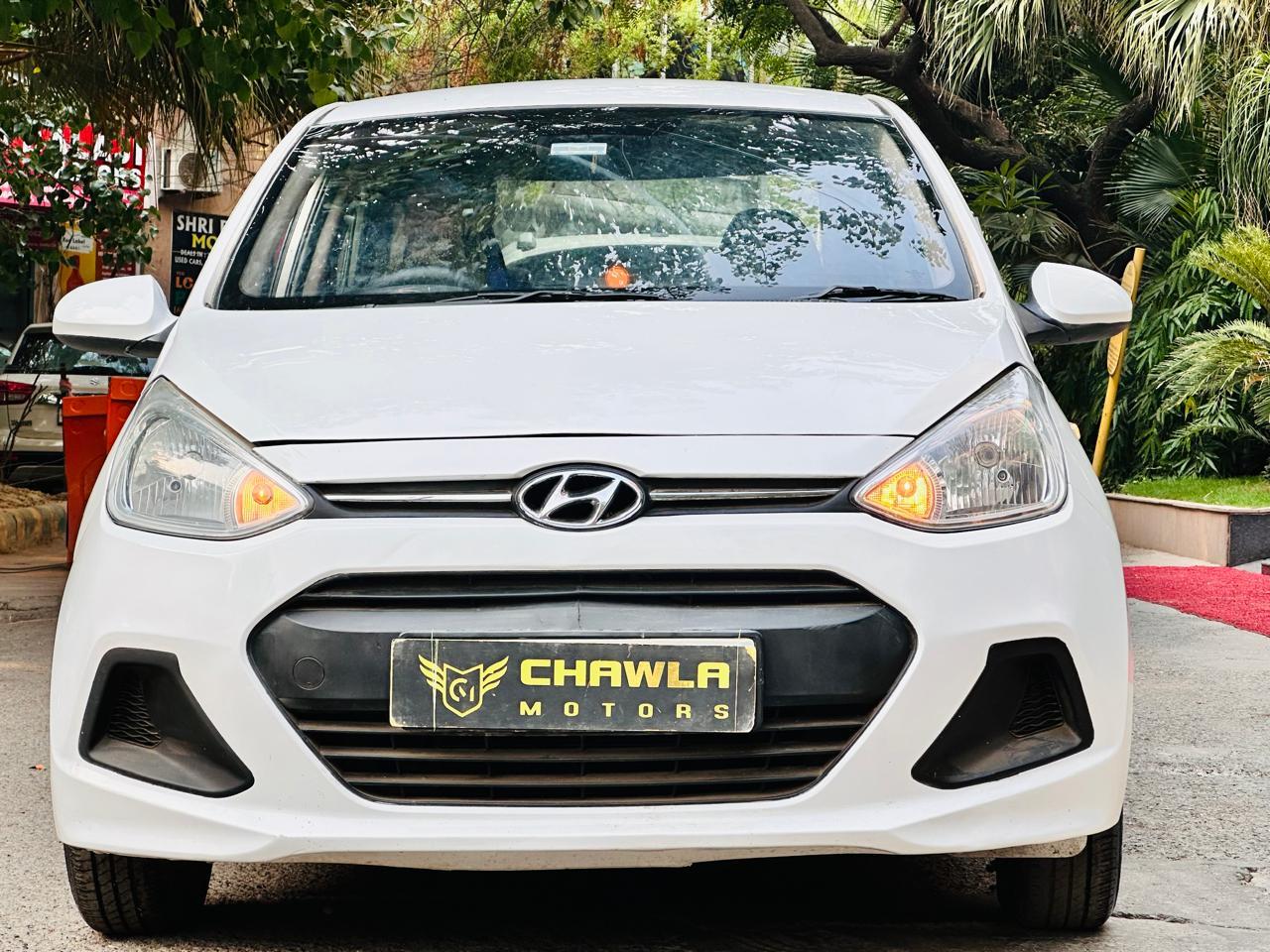 Hyundai Xcent vtvt petrol CNG model 2017 running 72k DL number