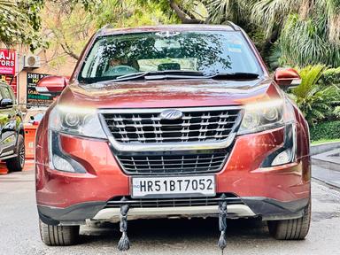 Mahindra XUV w7 model 2018 running 80k HR number