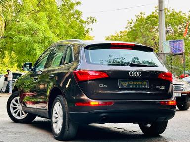 Audio Q5 with sunroof model 2015 diesel running 88k HR number