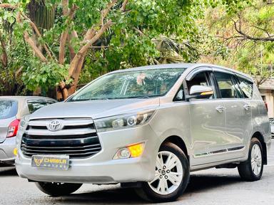 Toyota Innova Crysta z automatic diesel model 2017 running 117k HR number